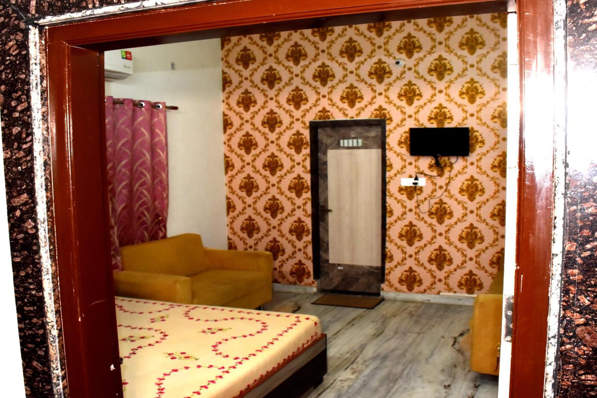 Ramaya Home Stay Varanasi Eksteriør billede