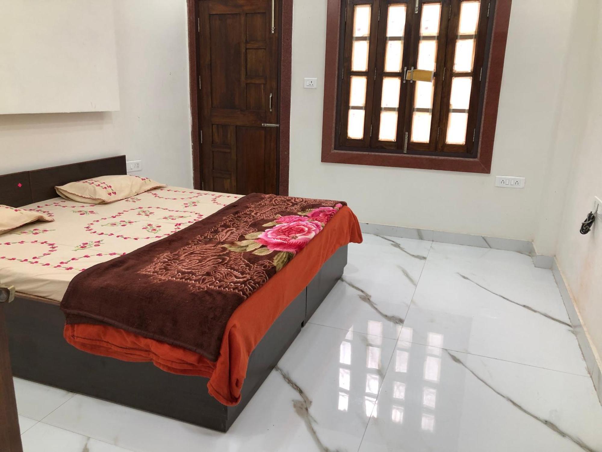 Ramaya Home Stay Varanasi Eksteriør billede