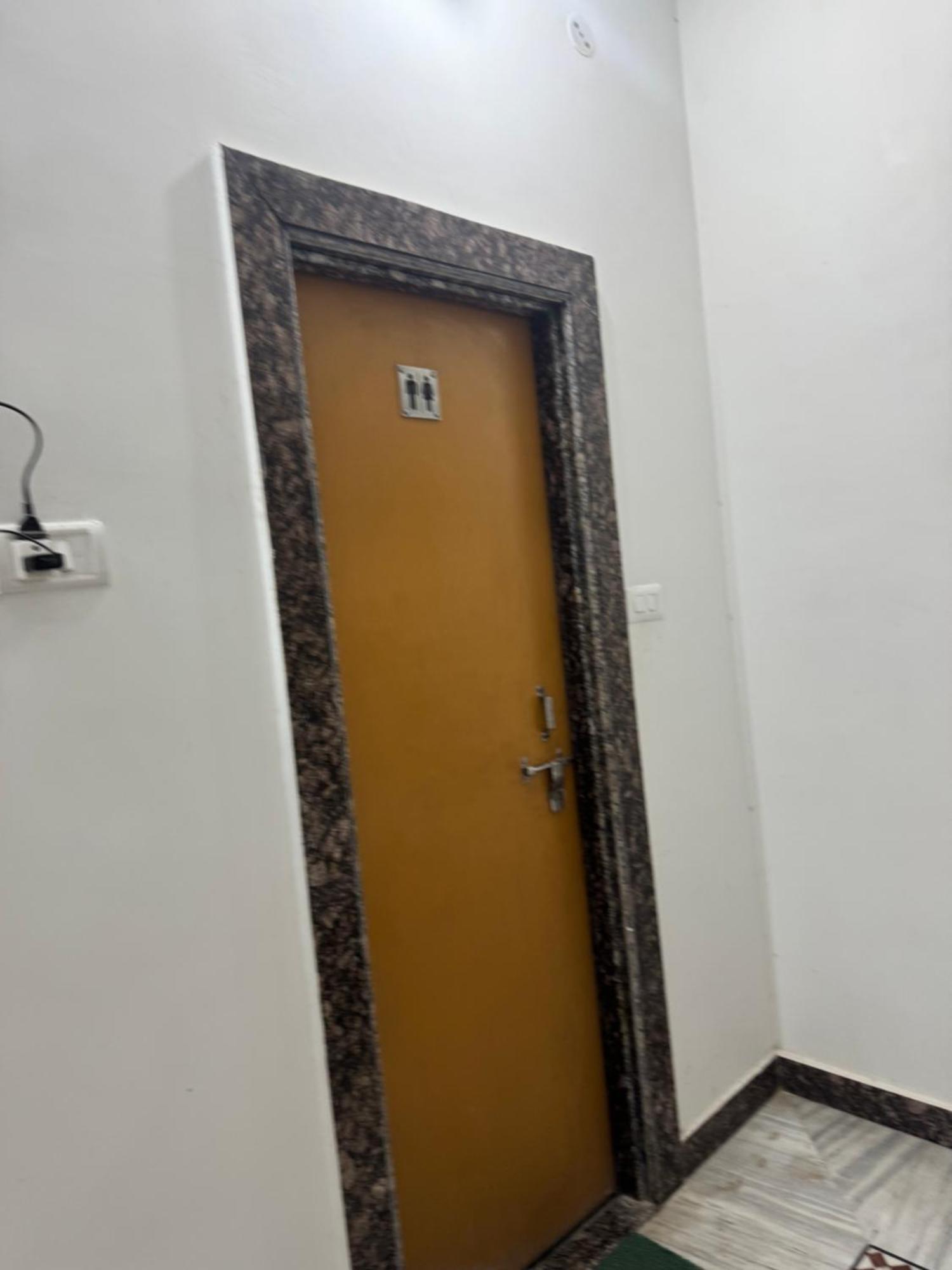 Ramaya Home Stay Varanasi Eksteriør billede