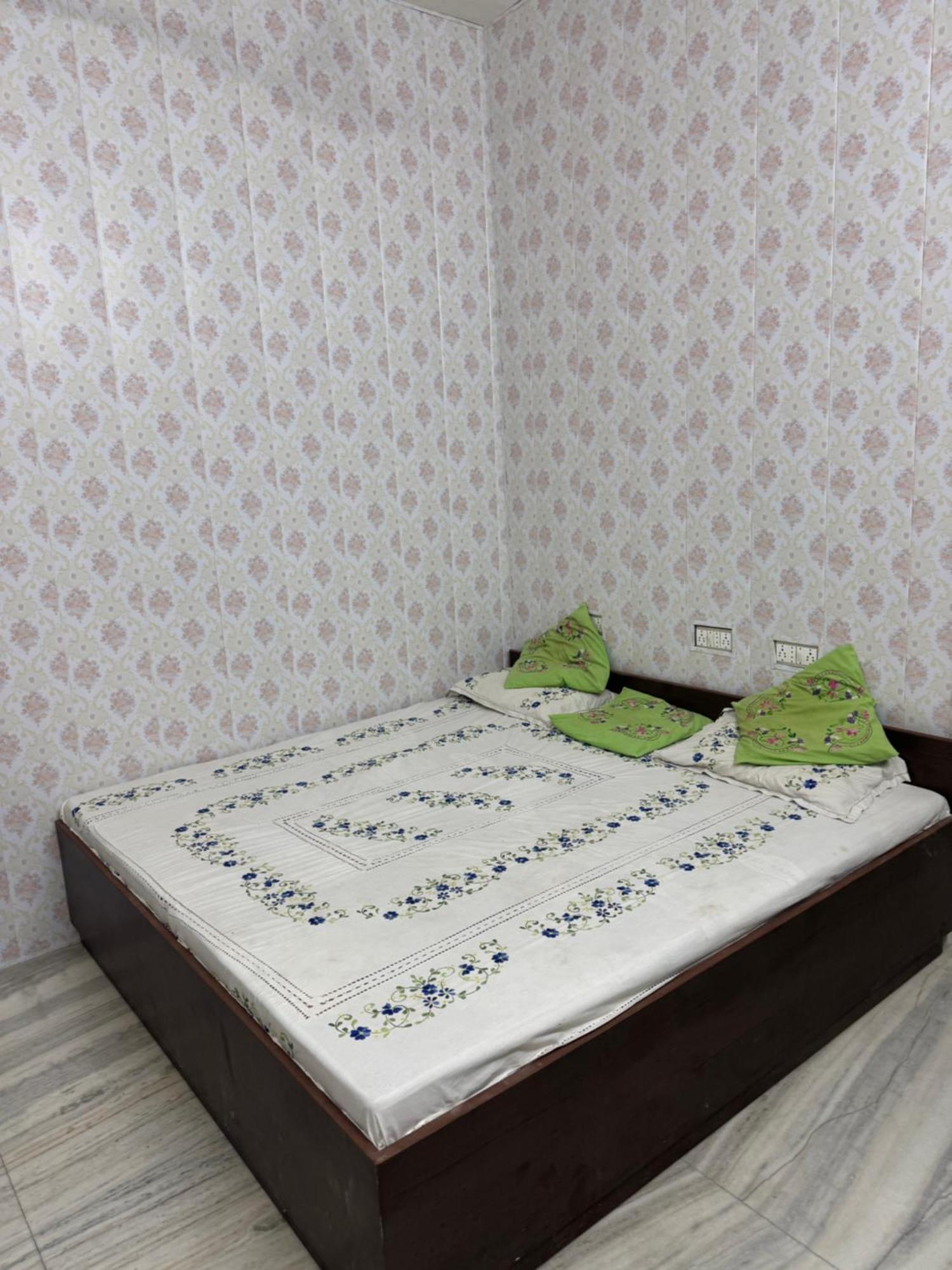 Ramaya Home Stay Varanasi Eksteriør billede